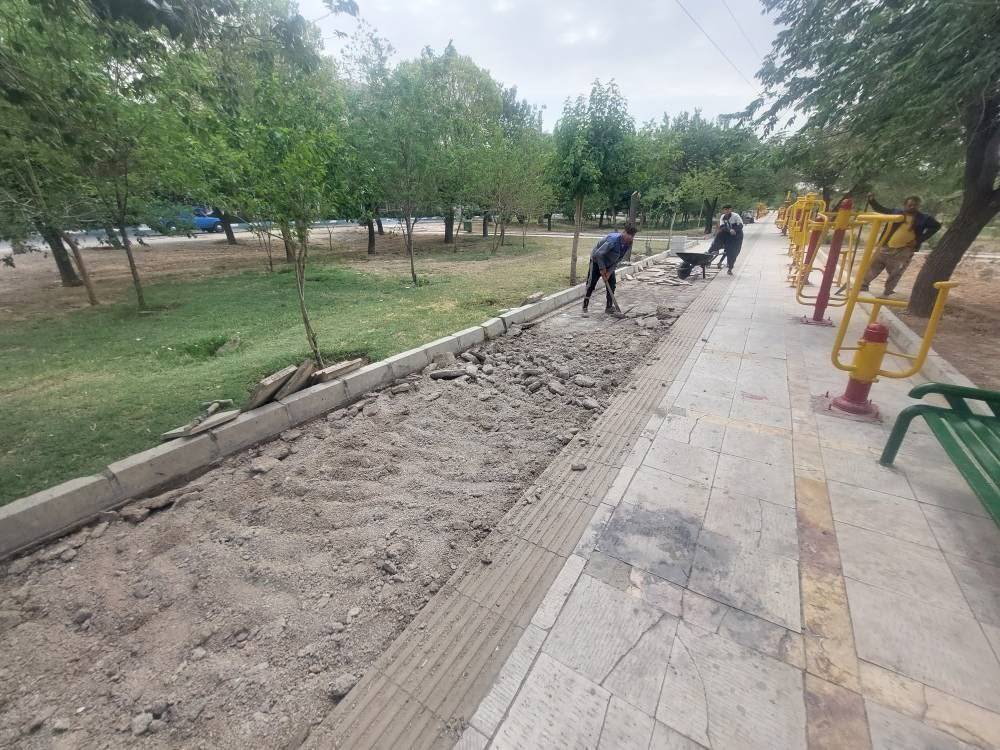 عملیات بهسازی معابر بوستان مطهری از پروژه های «من شهردارم دو» درمنطقه 19 آغاز شد