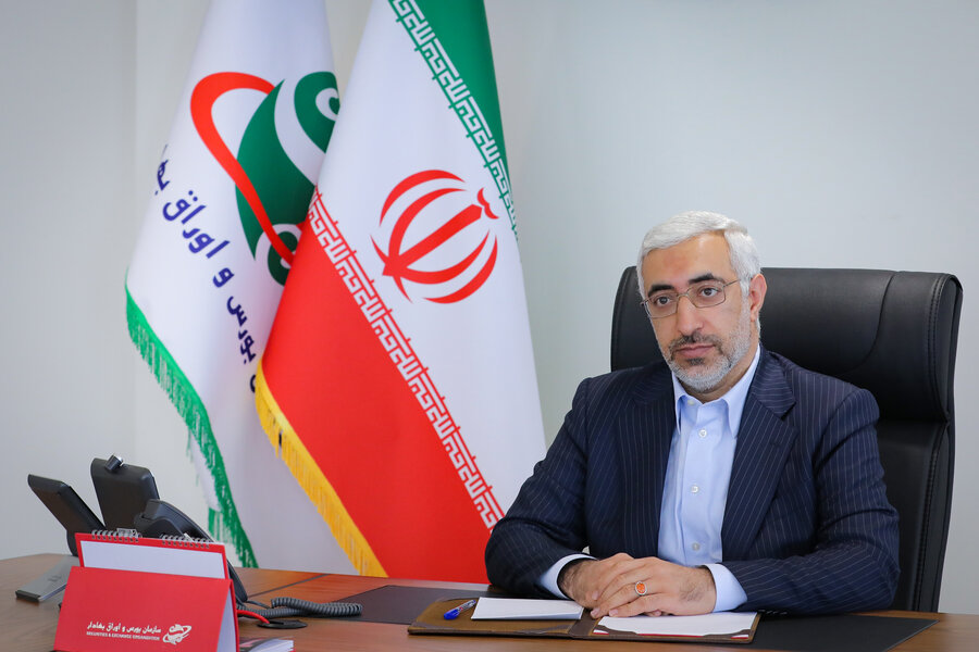 ایران خودرو و سایپا مهلت یکساله برای باقی ماندن در بورس تهران گرفتند