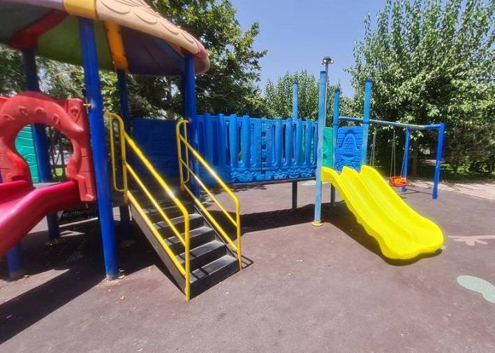 بوستان‌های منطقه2 برای کودکان ایمن شد