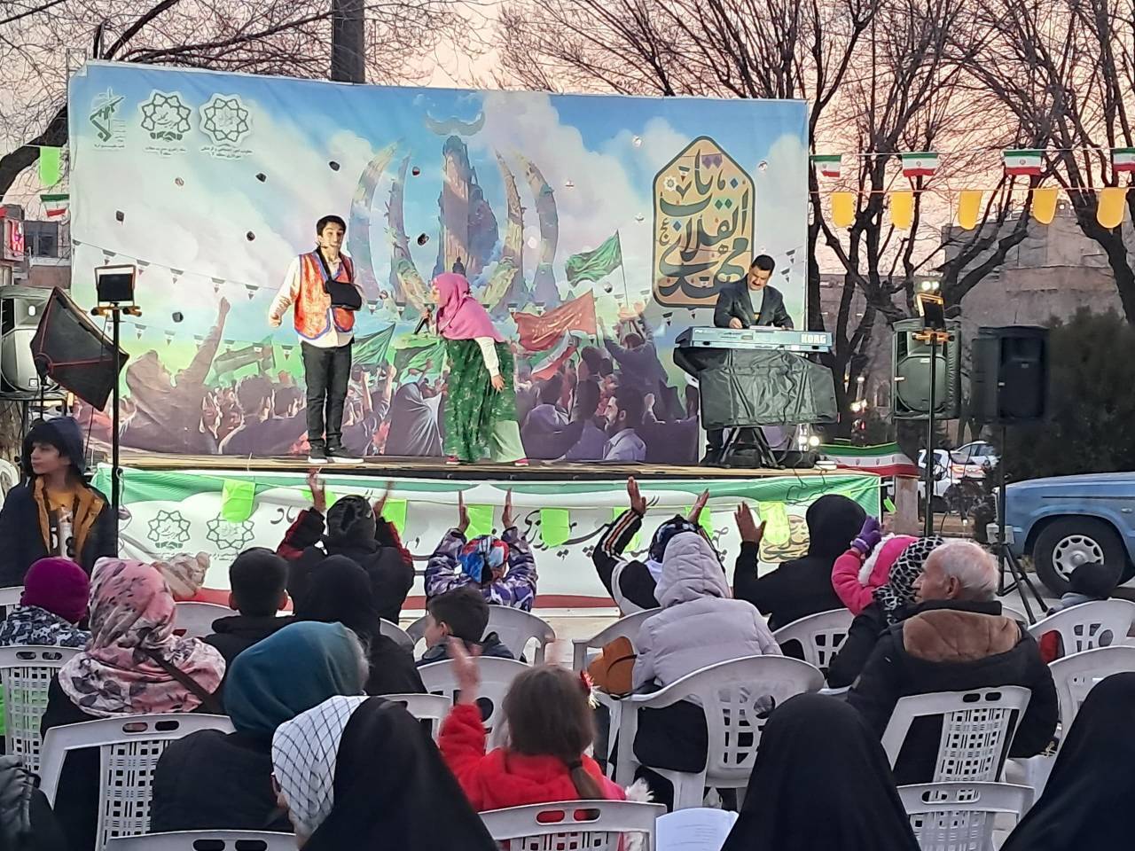 سومین شب از جشن های گرامیداشت چهل و ششمین سالگرد انقلاب اسلامی ایران در طهران کوچک