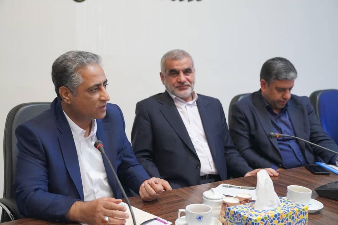 نشست مدیرعامل بانك صنعت و معدن با فعالان اقتصادی و صنعتگران اردبیل
