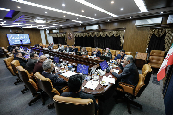 مطالبات داروخانهها از محل نقدینگی حاصل از اوراق دولت پرداخت میشود