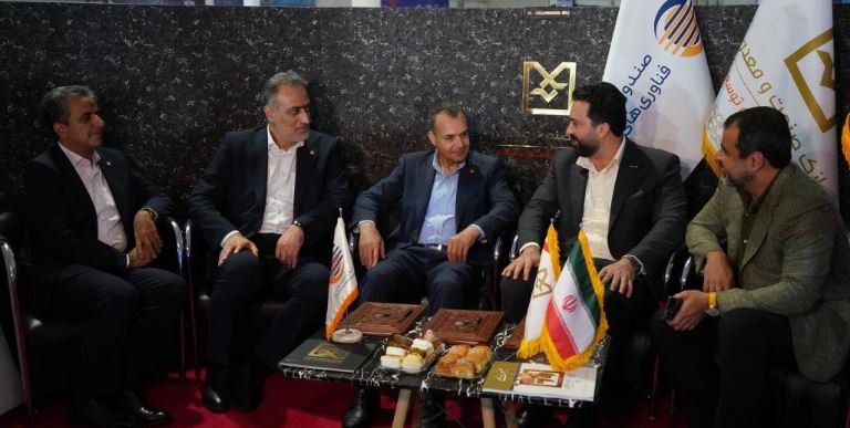 امضای تفاهمنامه سهجانبه میان بانک صنعت و معدن، صندوق توسعه فناوریهای نوین و شرکت توسن