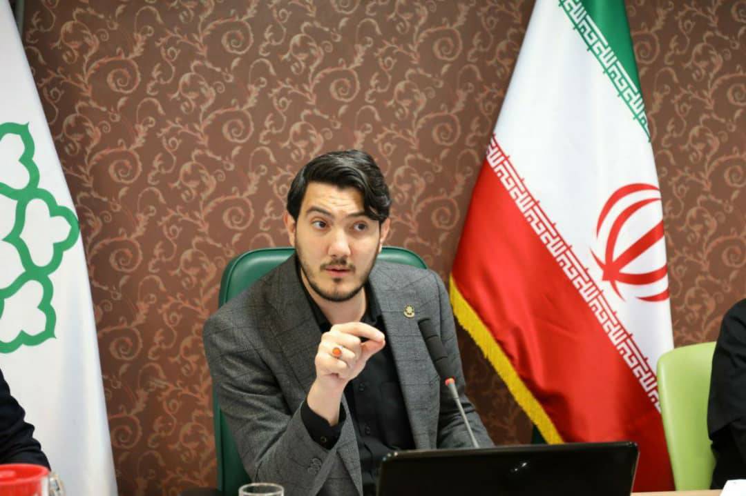 اصلاح الگوی مصرف در کنار توسعه انرژی‌های خورشیدی؛ محور برنامه‌های سال ۱۴۰۵ اداره کل محیط زیست