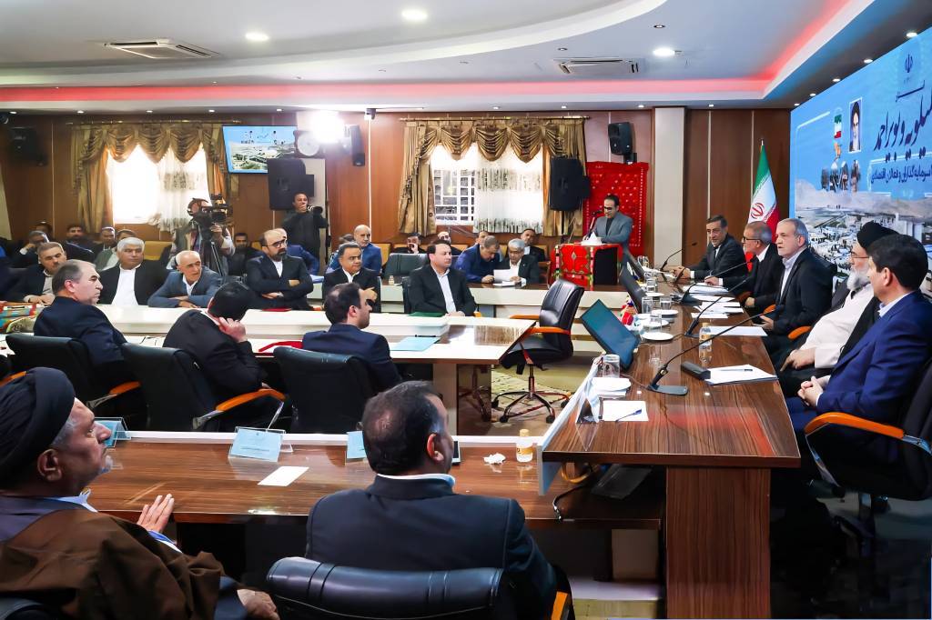 انعقاد تفاهم نامه مجتمع تولید شیشه در گچساران با مشارکت مؤثر بانک سپه