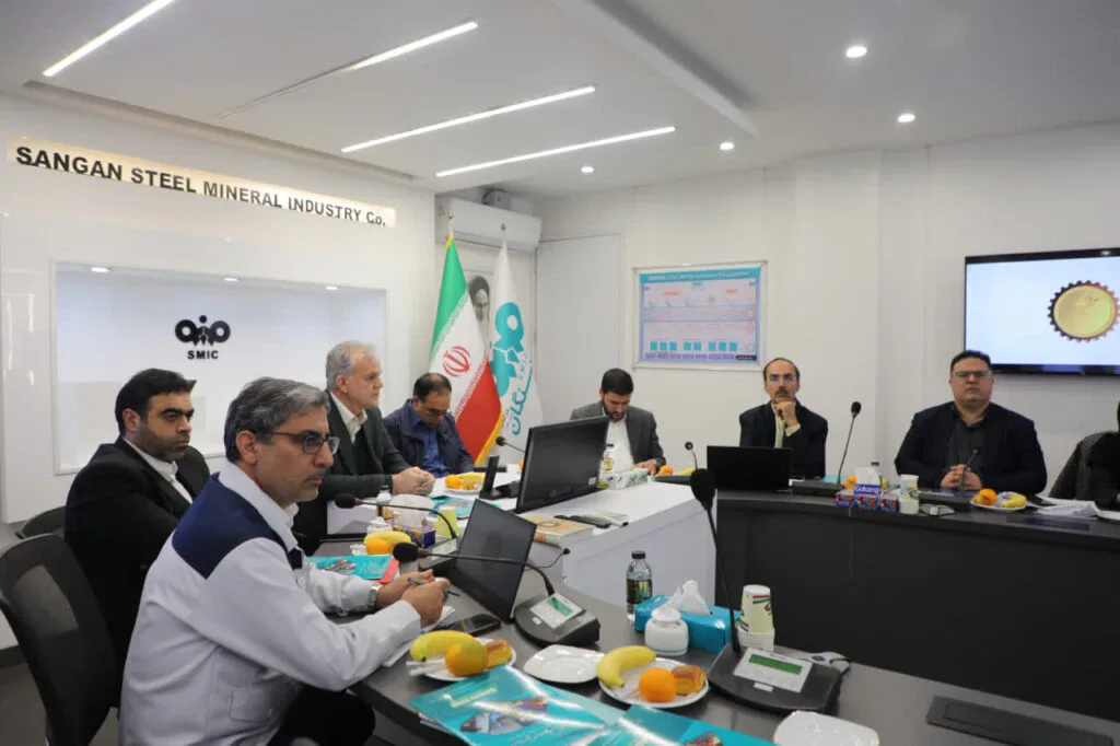 بازدید اعضای هیات مدیره ملی زمین و مسکن از فولاد سنگان