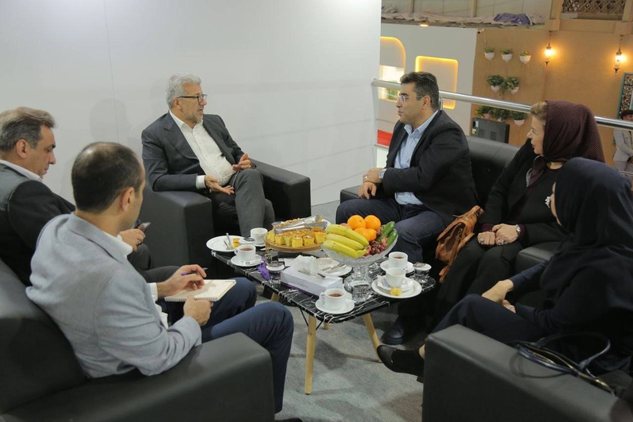 کیش اکسپو؛ غرفه پربازدید گروه اقتصادنوین در روز نخست