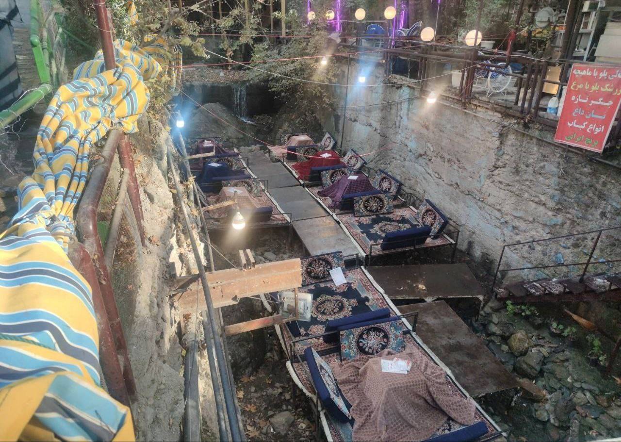 تخت های مستقر در بستر رودخانه دربند با دستور قضایی جمعآوری شد