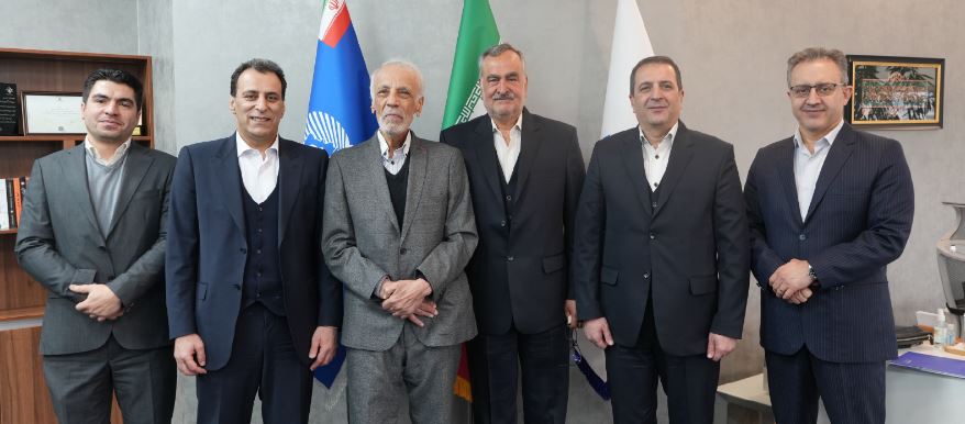 تقدیر از نخستین مدیرعامل بیمه تجارتنو