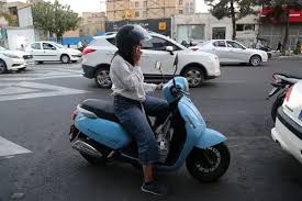 مشکل صدور «گواهینامه موتورسواری زنان» حل شد