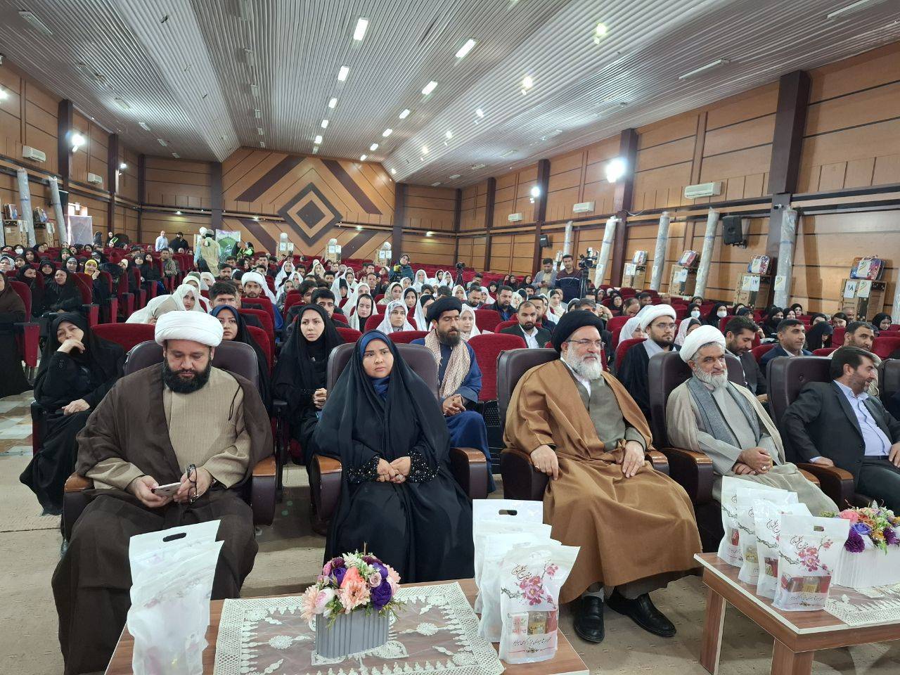 مهرورزی آبشار عاطفه ها؛ اهدا ۱۲۰ میلیارد جهیزیه به کهگیلوی