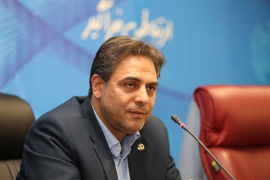 مدیرعامل شرکت مخابرات ایران: توسعه فیبرنوری، وصول مطالبات، افزایش درآمد و کنترل هزینهها سرفصل فعالیتها است