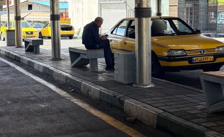بهسازی پایانه تاکسیرانی شهید نظری با مبلمان بتنی جدید