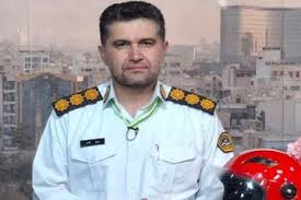 ورزش باد و طوفان در شهر تهران حادثه ساز شد/ لطفاً در محلهای ناامن توقف نکنید