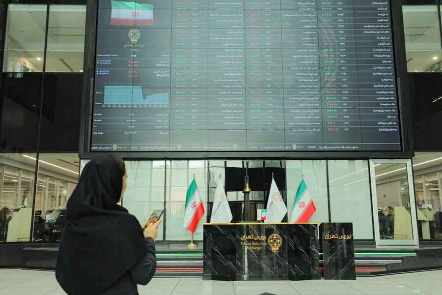 نماد نخستین صندوق پروژه خورشیدی در بورس تهران درج شد
