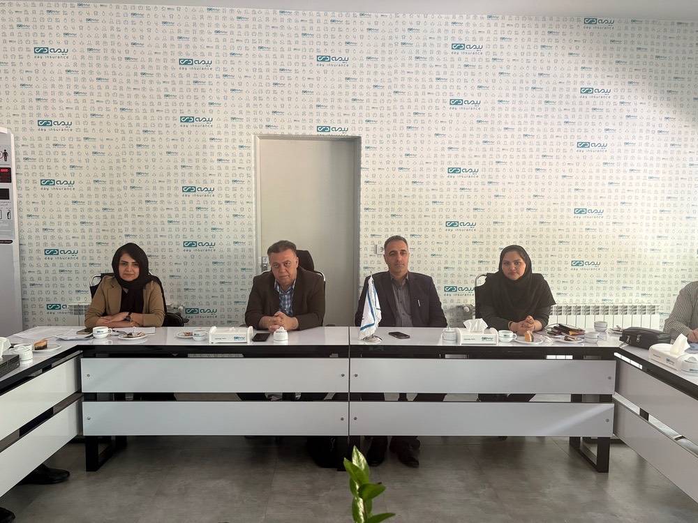 برگزاری نشست راه اندازی میزهای خدمت قرارداد صندوق بازنشستگی استان البرز