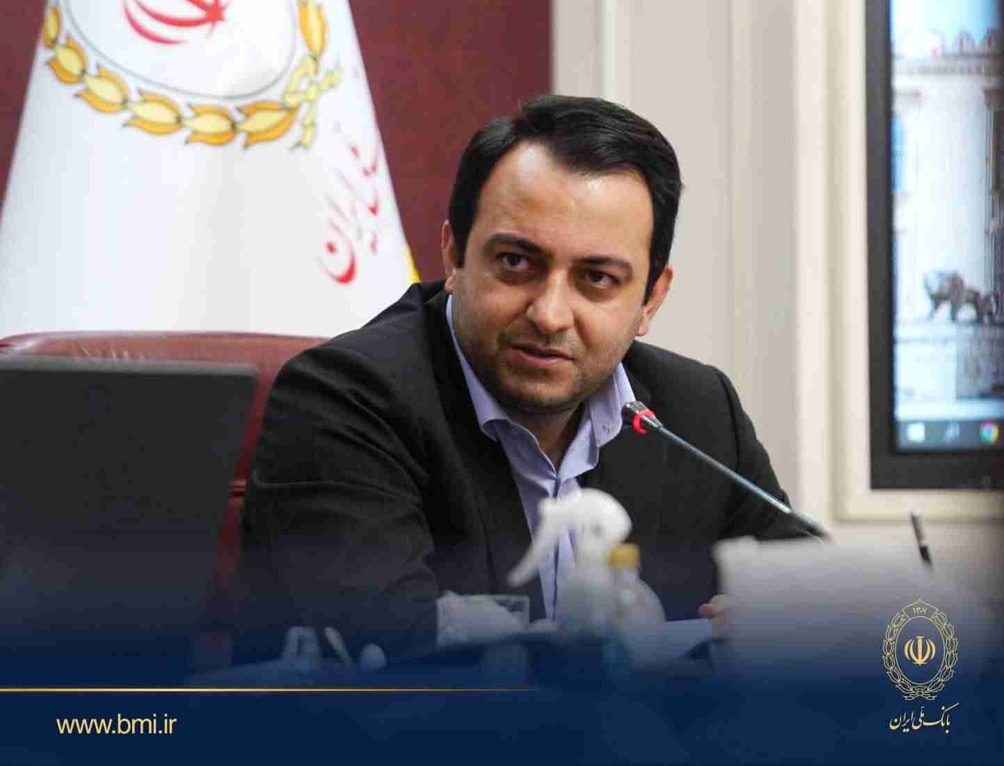 با صدور پیامی؛ مدیرعامل بانک ملی ایران روز خبرنگار را تبریک گفت