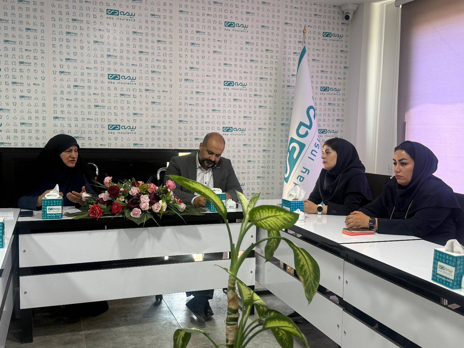 تسریع در پرداخت خسارات درمانی خانوادههای شهدا و جانبازان کرمانشاهی